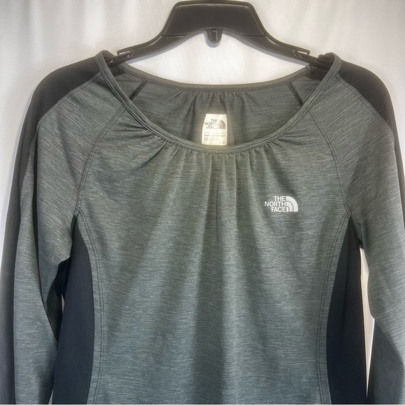 The North Face Women's Gray/ Black Long Sleeve Top Size: S - Picture 3 of 12